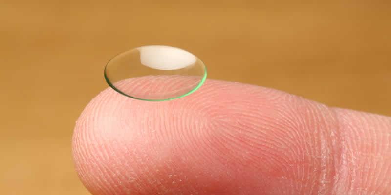 Optimale Kontaktlinsen-Anpassung